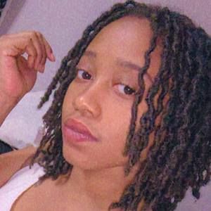 Meet your Posher, Monti